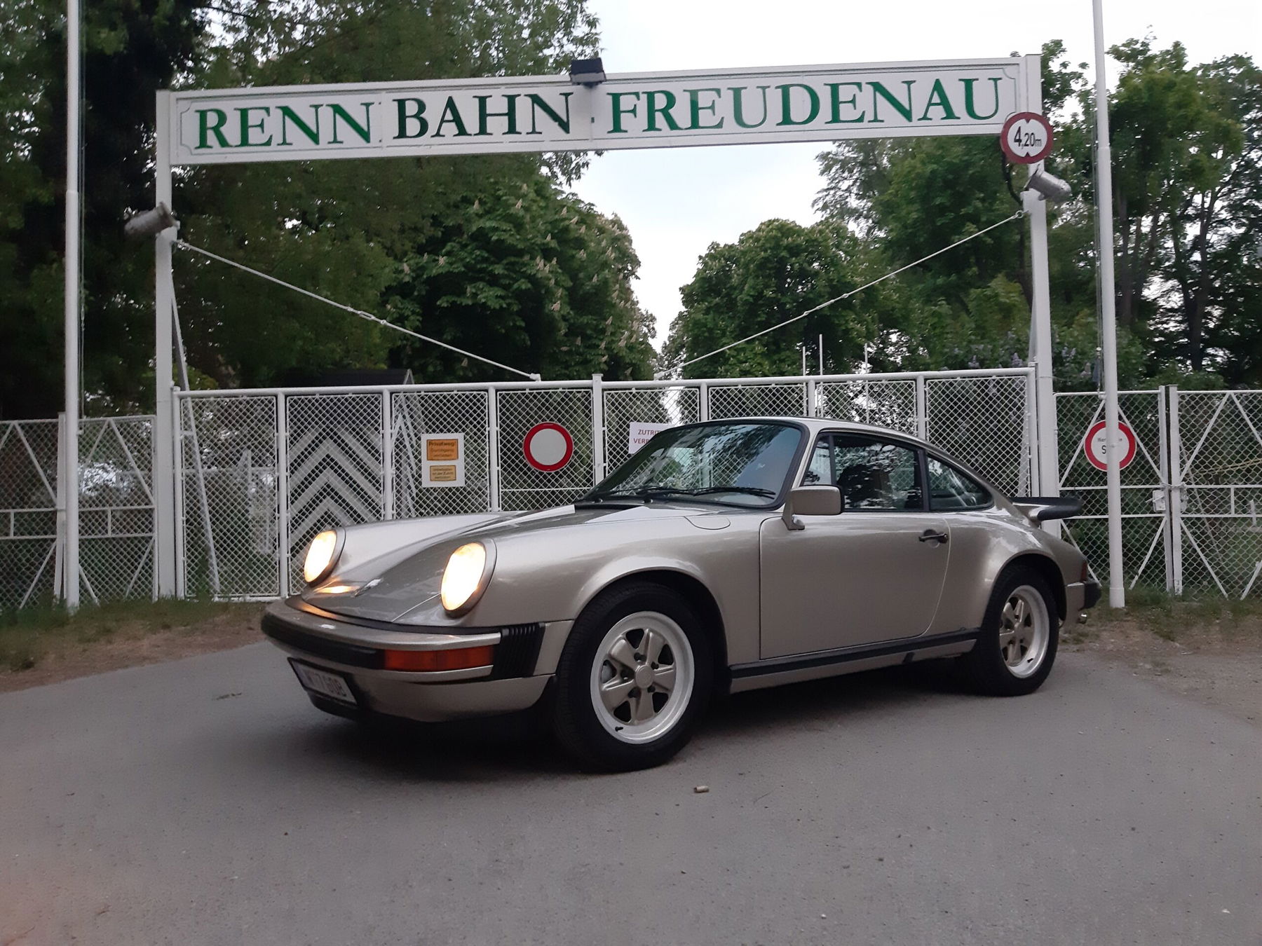 Porsche 911 SC