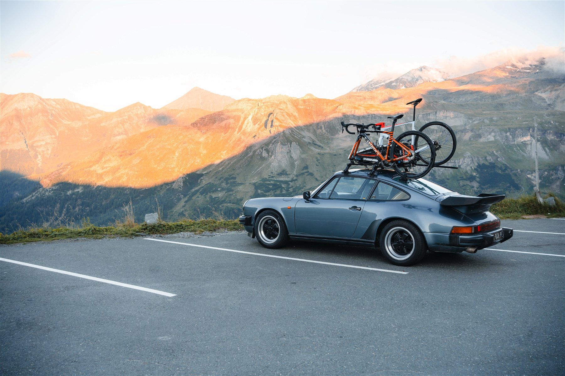 Perfect daily, ideal bicycle carrier – Anthony Richelot’s Porsche 911 SC