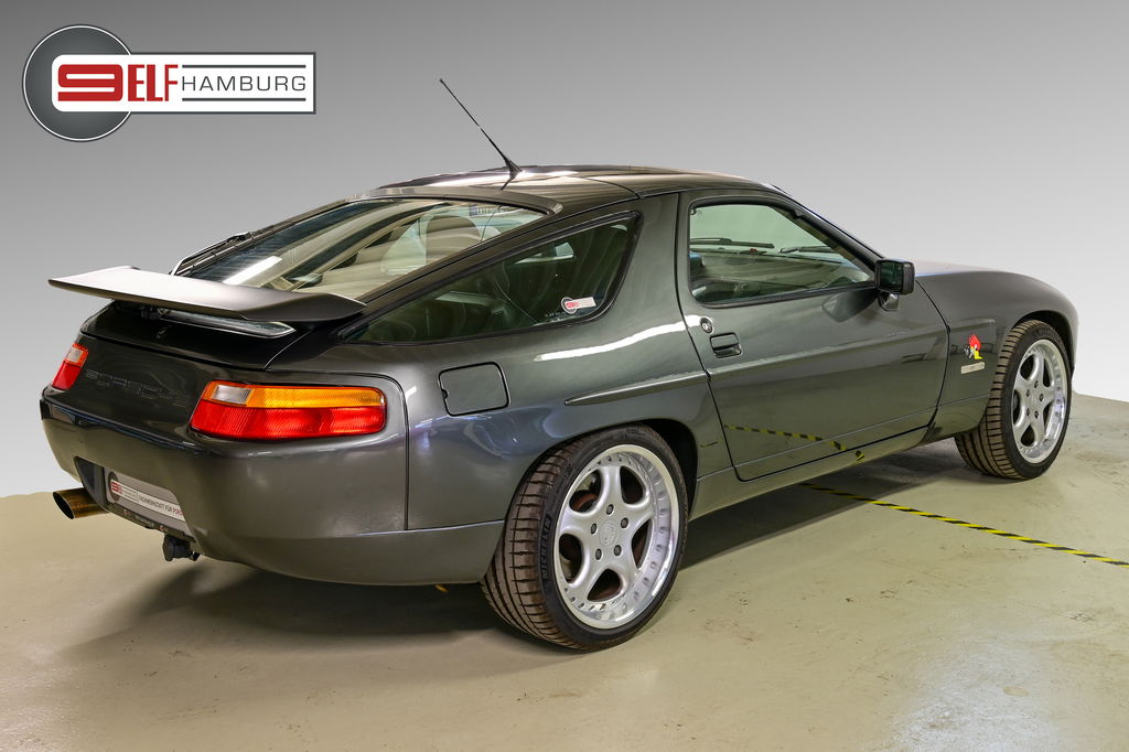 Porsche 928 S4