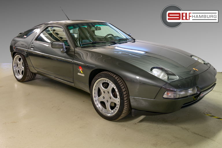 Porsche 928 S4