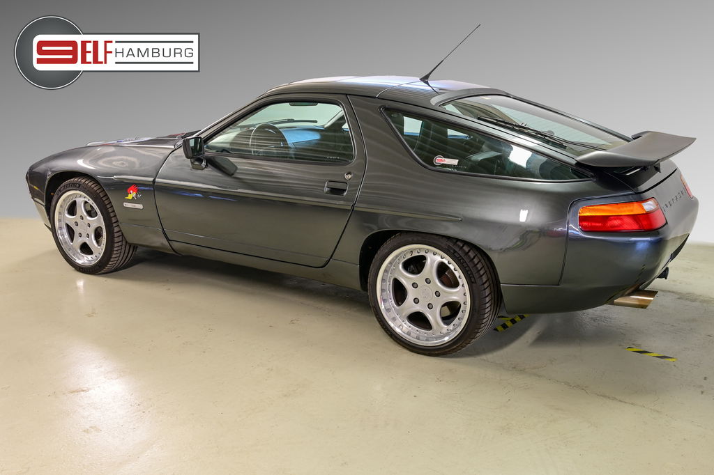 Porsche 928 S4