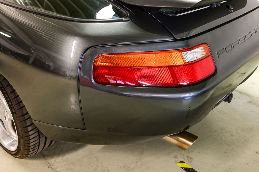 Porsche 928 S4