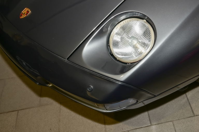 Porsche 928 S4