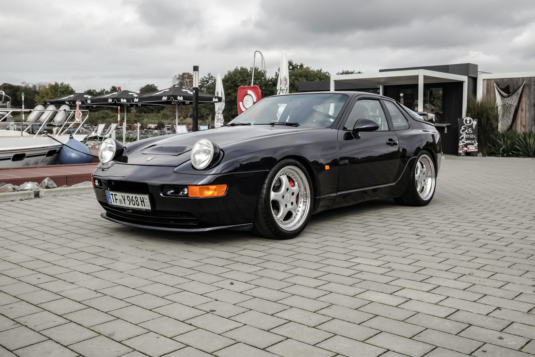 Porsche 968