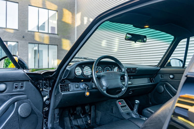 Porsche 993 Carrera 4S