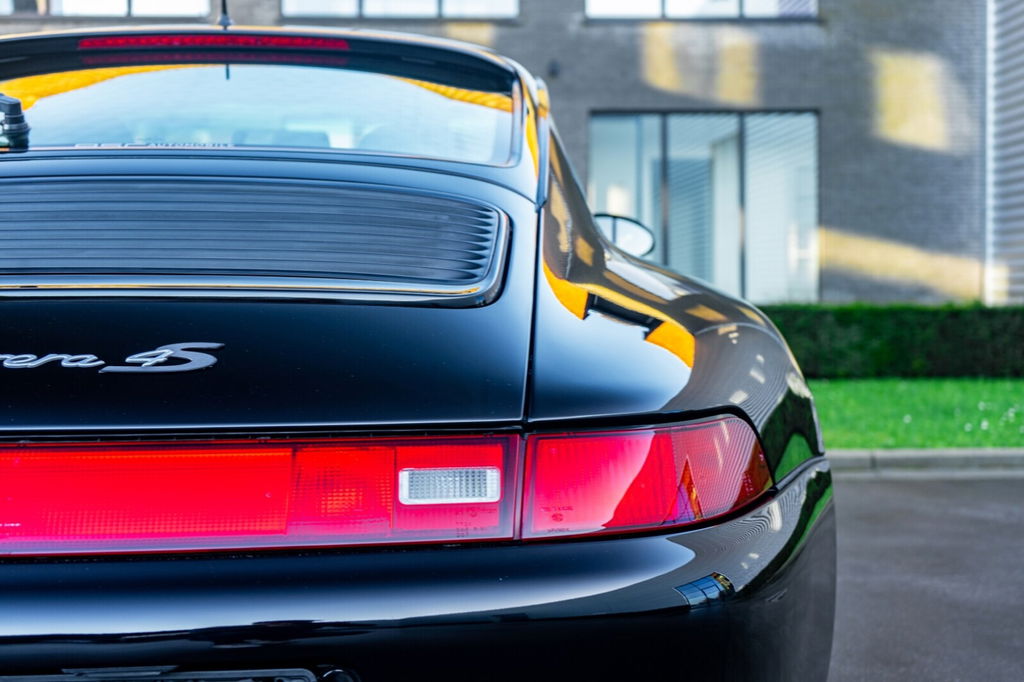 Porsche 993 Carrera 4S