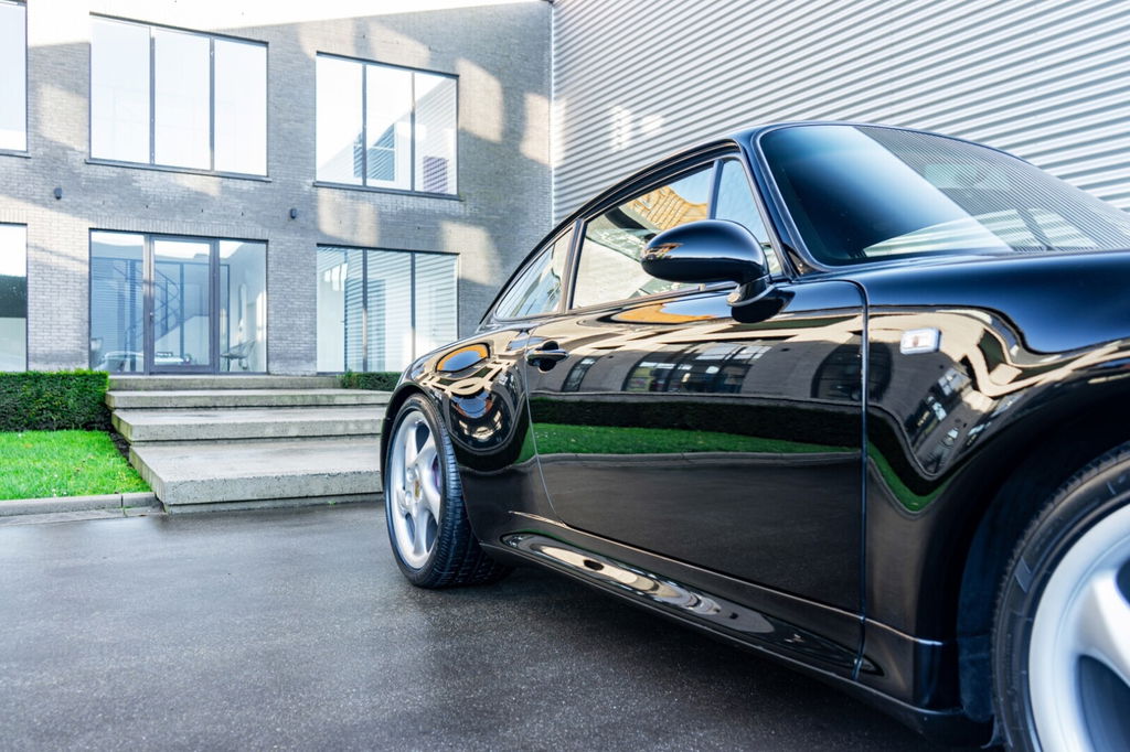 Porsche 993 Carrera 4S