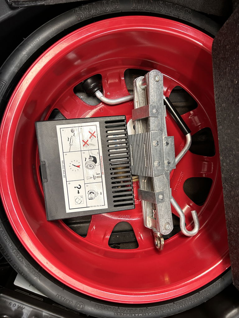 Porsche 993 Carrera 4S