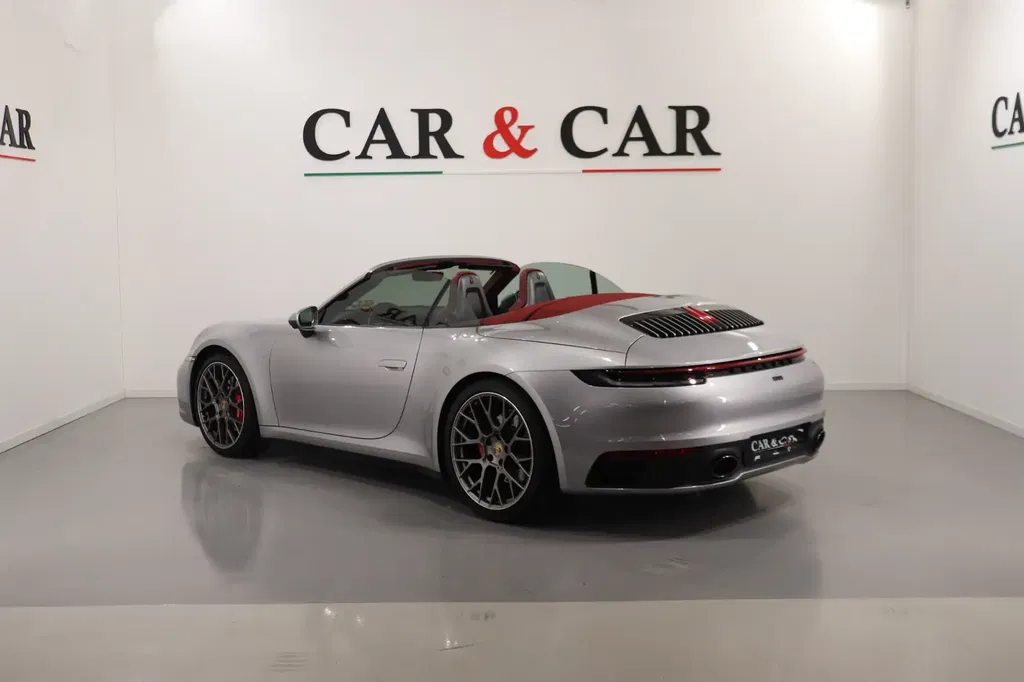 Porsche 992 Carrera 4S