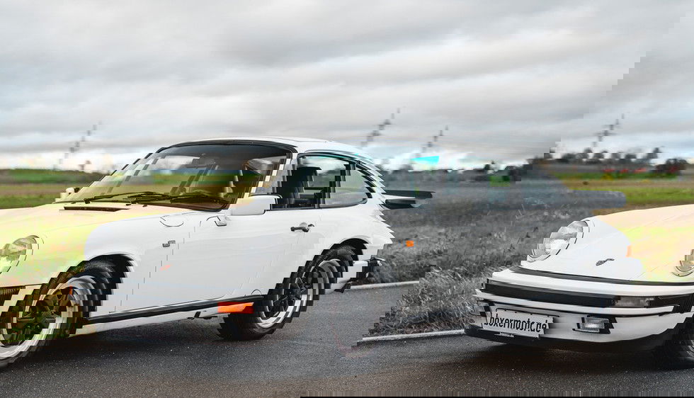 Porsche 911 Carrera 3.2