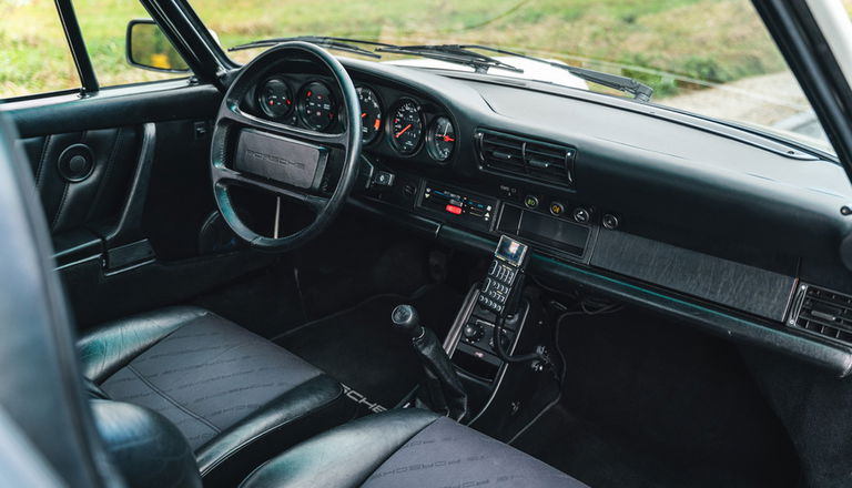 Porsche 911 Carrera 3.2