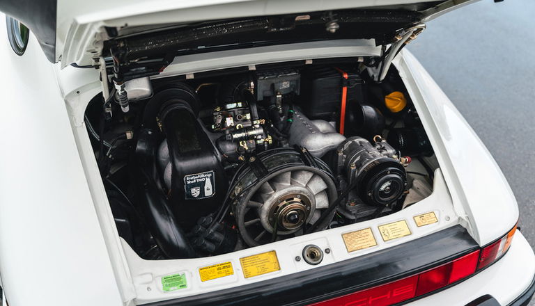 Porsche 911 Carrera 3.2