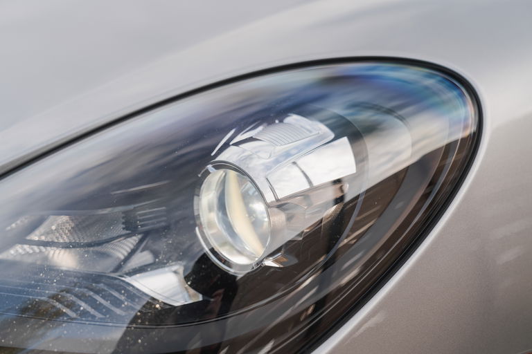 Porsche 718 Cayman GT4