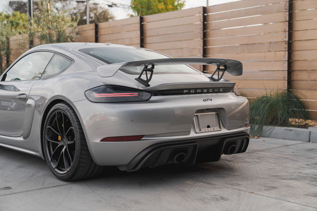 Porsche 718 Cayman GT4
