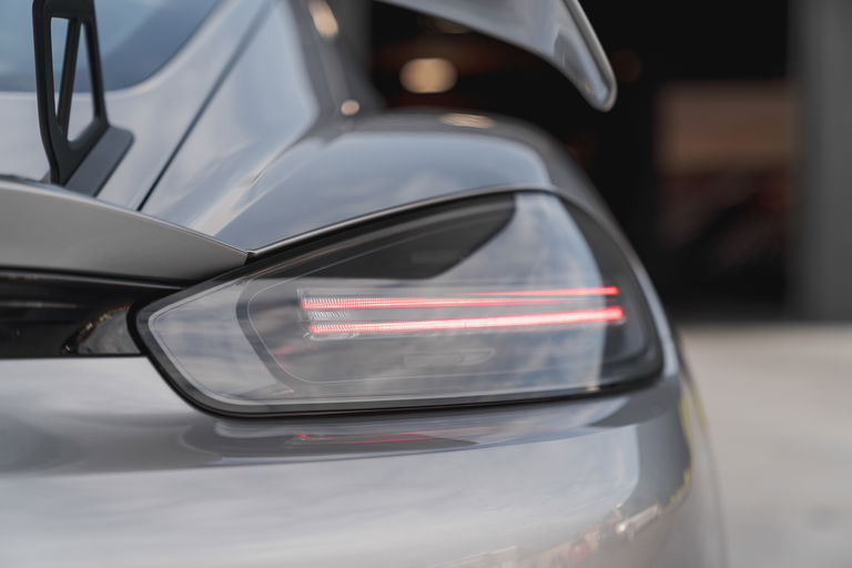 Porsche 718 Cayman GT4