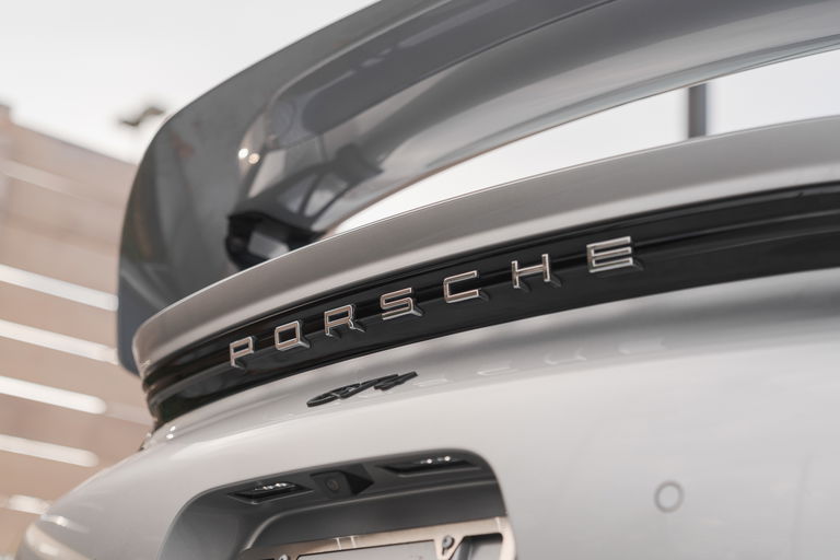 Porsche 718 Cayman GT4