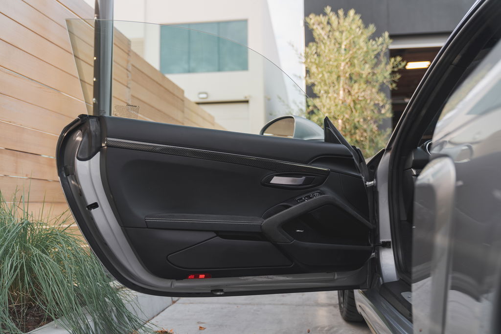 Porsche 718 Cayman GT4