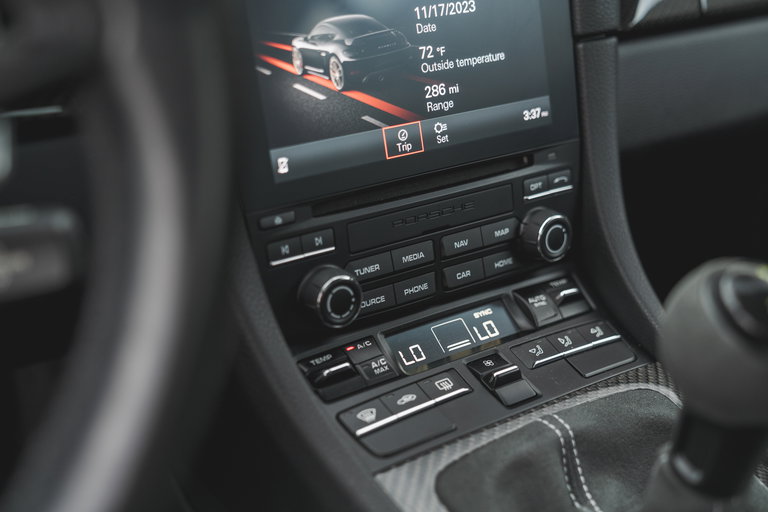 Porsche 718 Cayman GT4