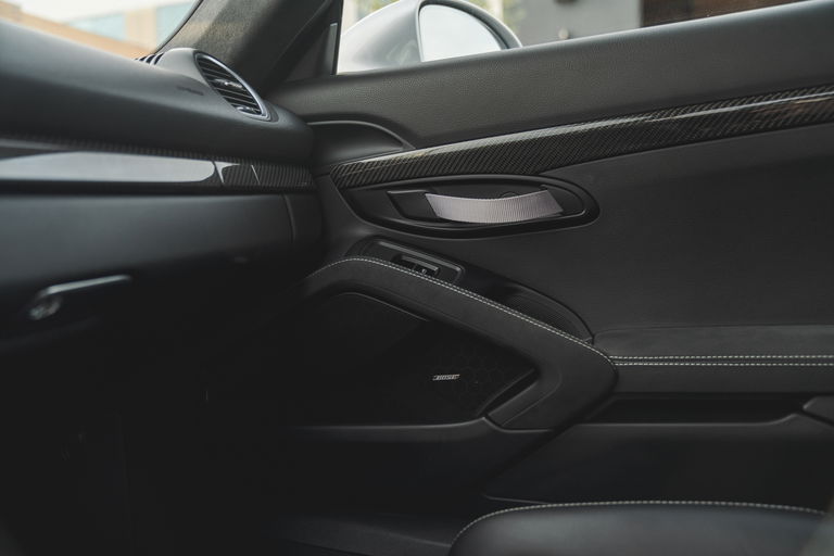 Porsche 718 Cayman GT4