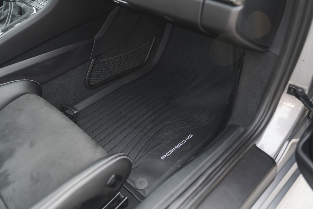 Porsche 718 Cayman GT4