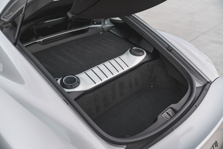 Porsche 718 Cayman GT4