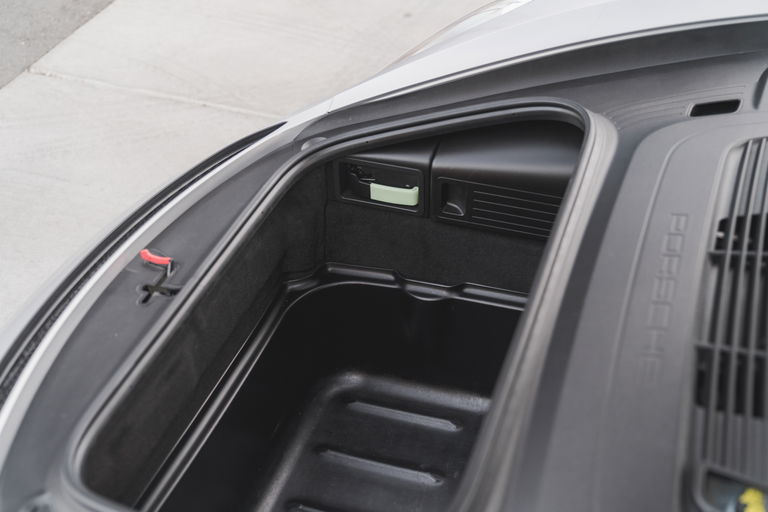 Porsche 718 Cayman GT4