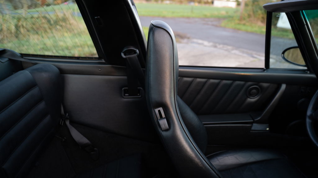 Porsche 964 Carrera 4