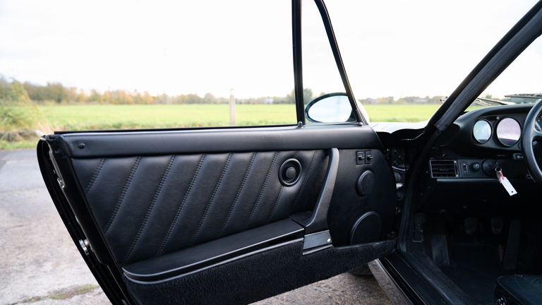 Porsche 964 Carrera 4