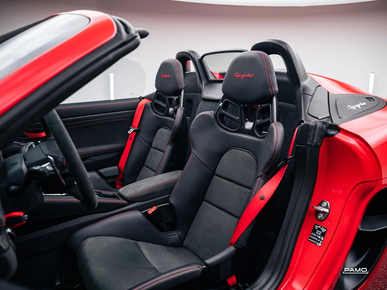 Porsche 718 Spyder