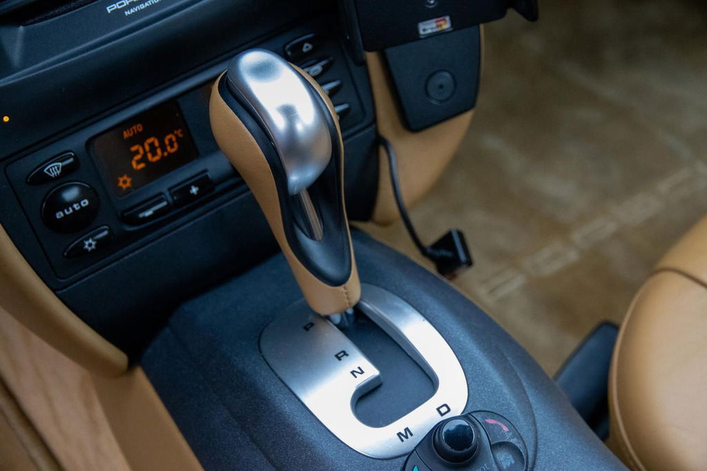 Porsche 996 Carrera 4