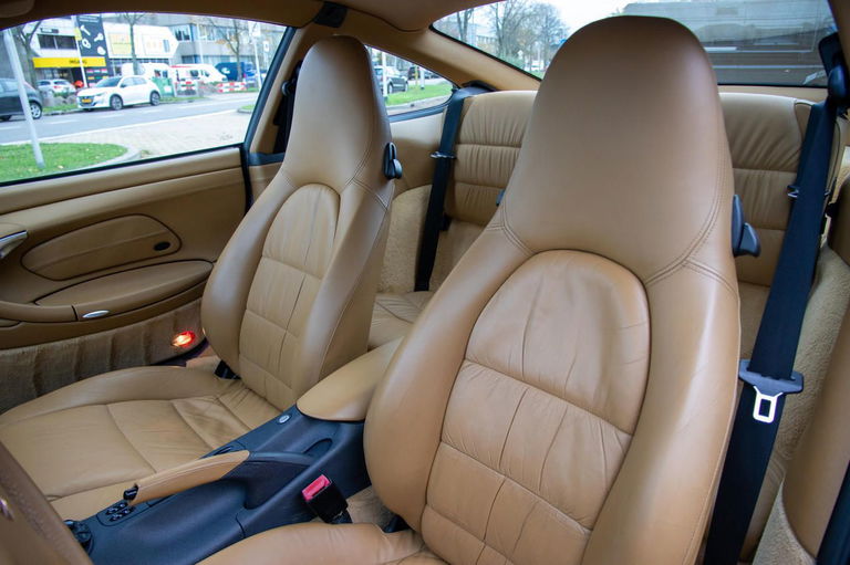 Porsche 996 Carrera 4