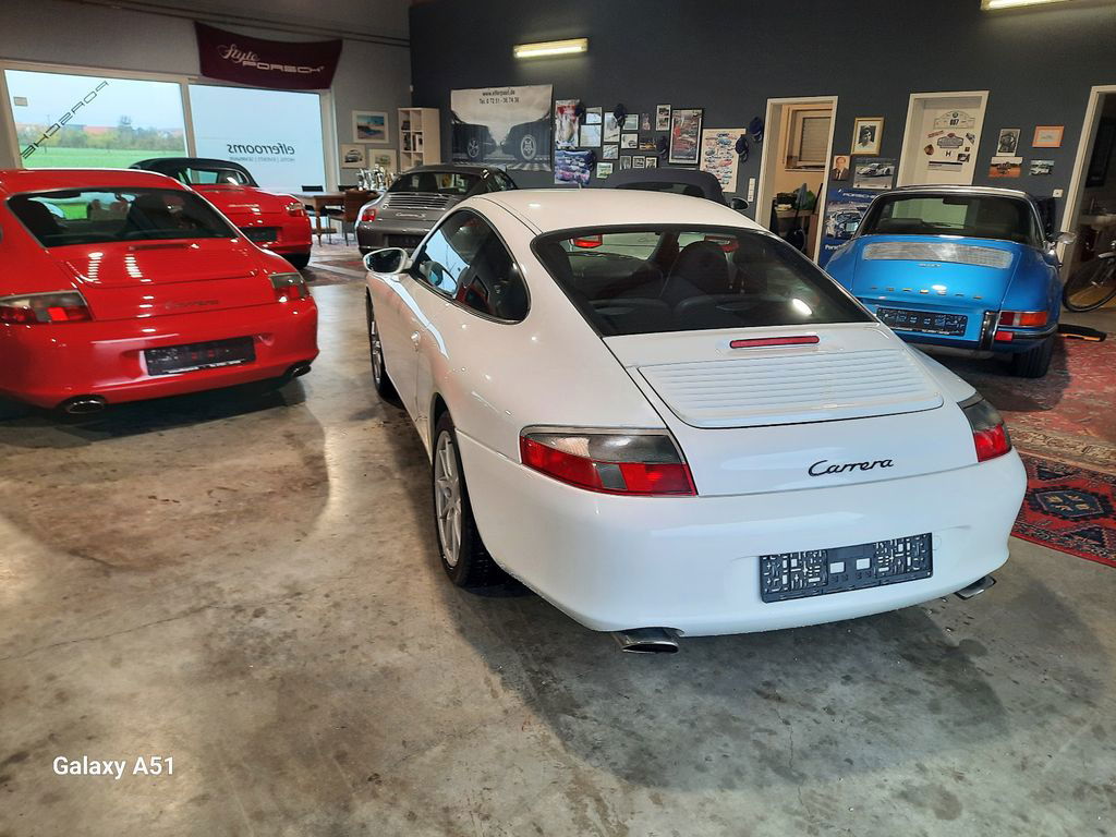 Porsche 996 Carrera