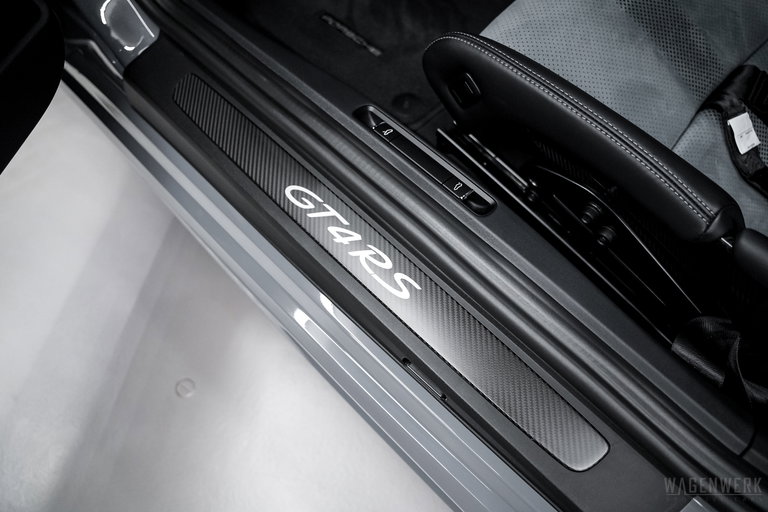 Porsche 718 Cayman GT4 RS