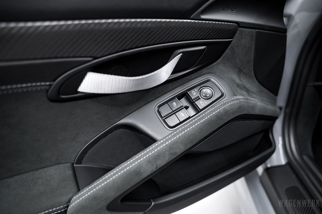 Porsche 718 Cayman GT4 RS