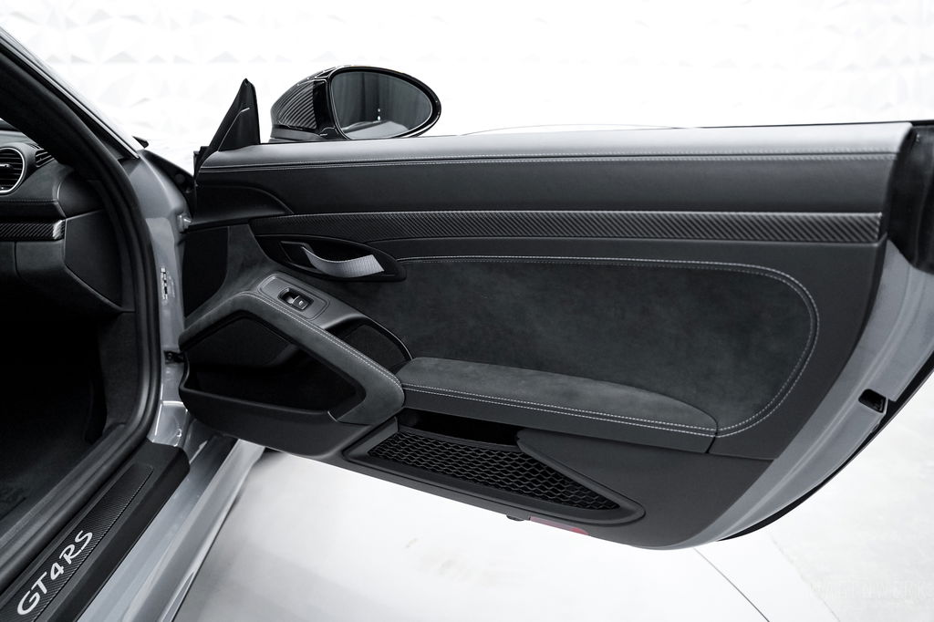 Porsche 718 Cayman GT4 RS