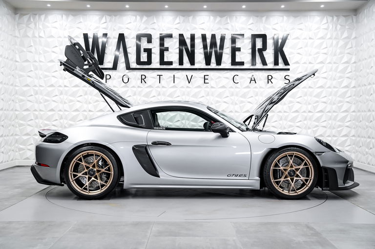 Porsche 718 Cayman GT4 RS