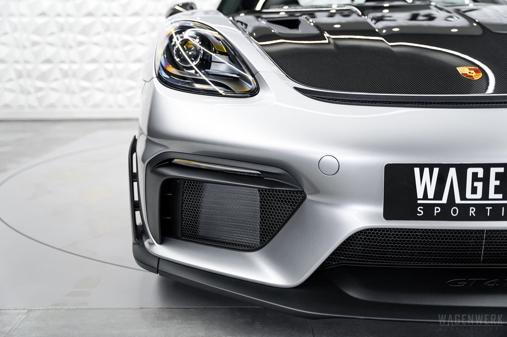 Porsche 718 Cayman GT4 RS