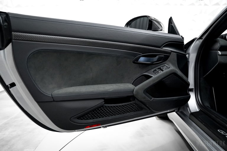 Porsche 718 Cayman GT4 RS