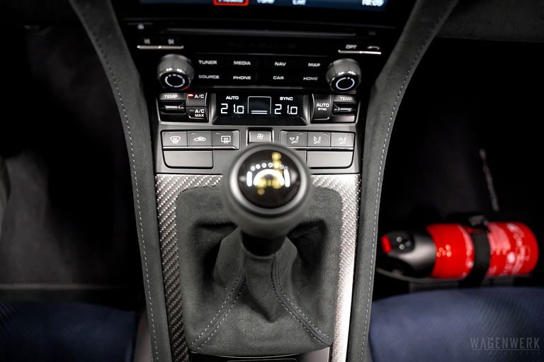 Porsche 718 Cayman GT4 RS