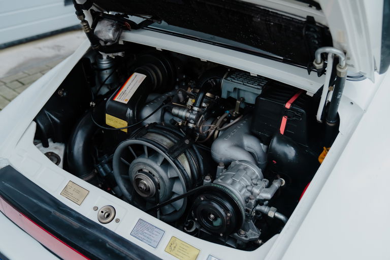 Porsche 911 Carrera 3.2