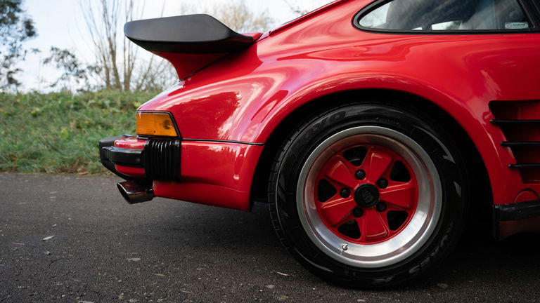 Porsche 911 Turbo 3.3