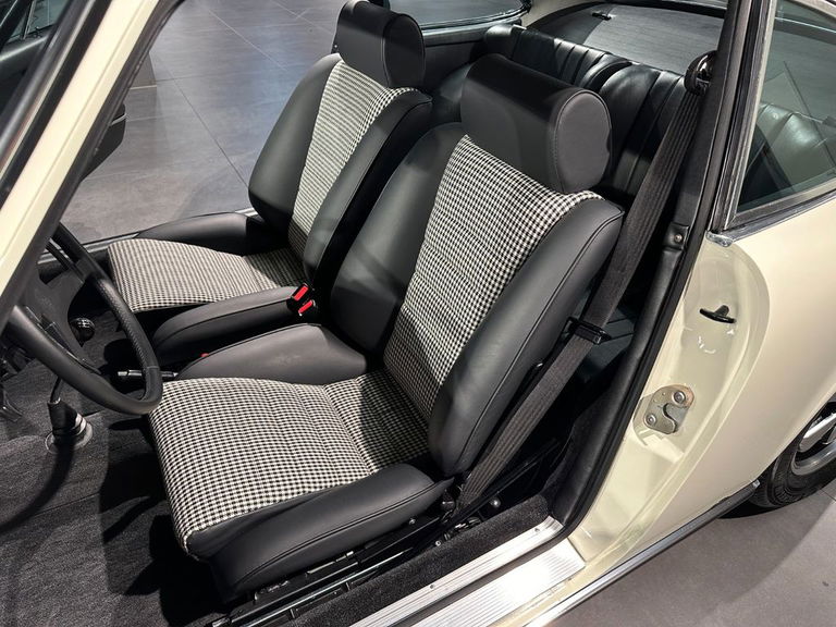 Porsche 911 S (F-Modell)