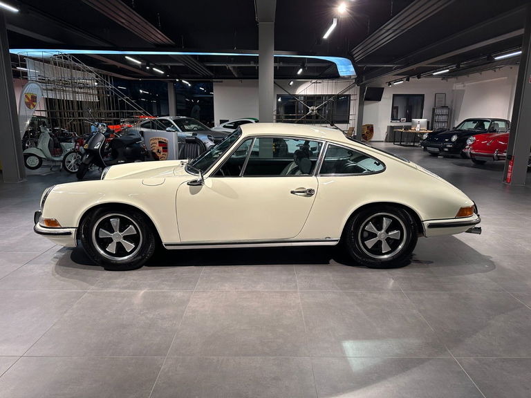 Porsche 911 S (F-Modell)