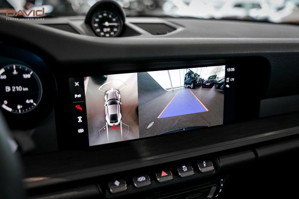 Porsche 992 Carrera GTS