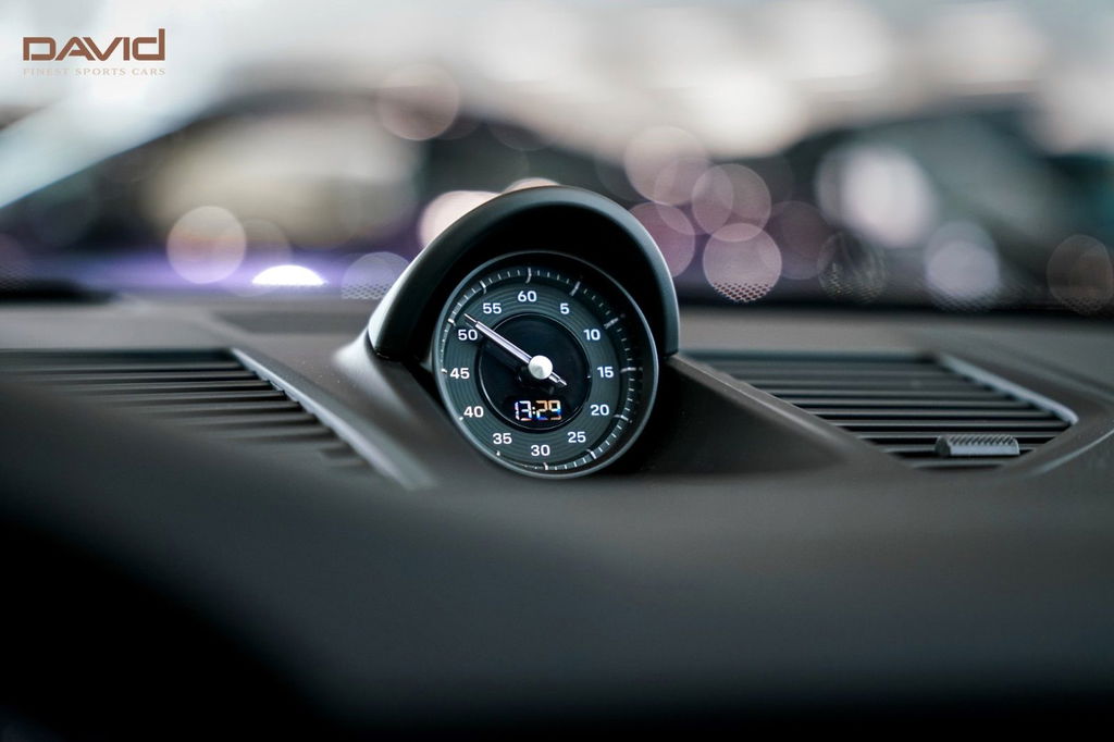 Porsche 992 Carrera GTS