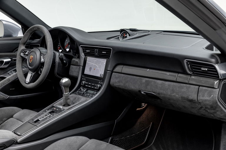 Porsche 991.2 Carrera GTS