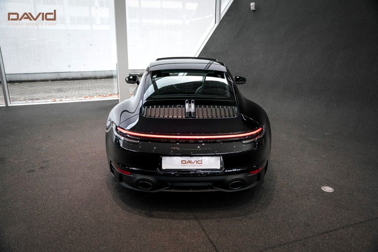 Porsche 992 Carrera GTS