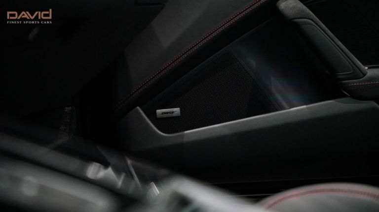 Porsche 992 Carrera 4 GTS