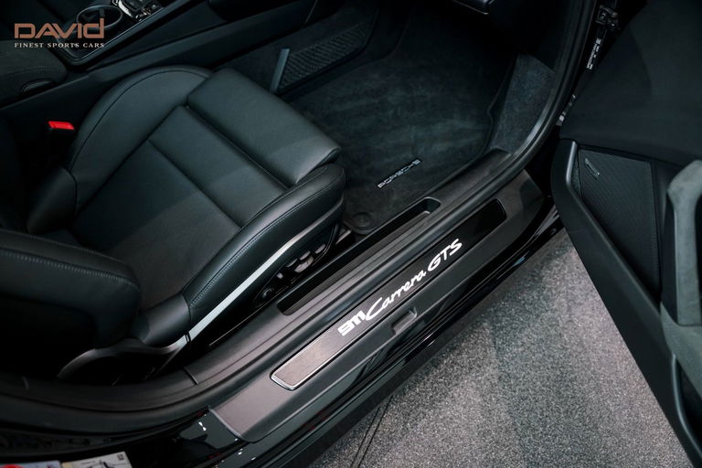 Porsche 992 Carrera GTS