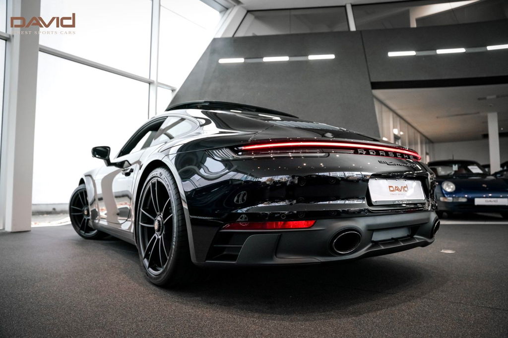 Porsche 992 Carrera GTS